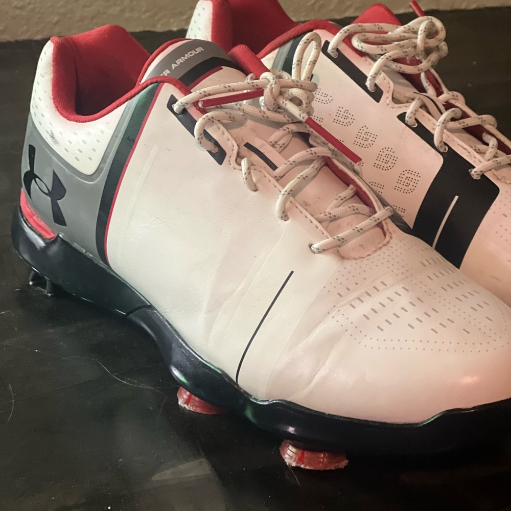 Boys Under Armour golf shoes